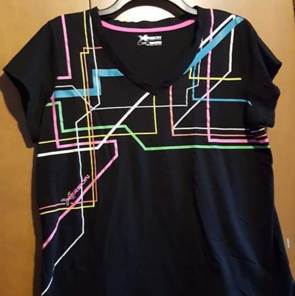 Xersion workout shirt